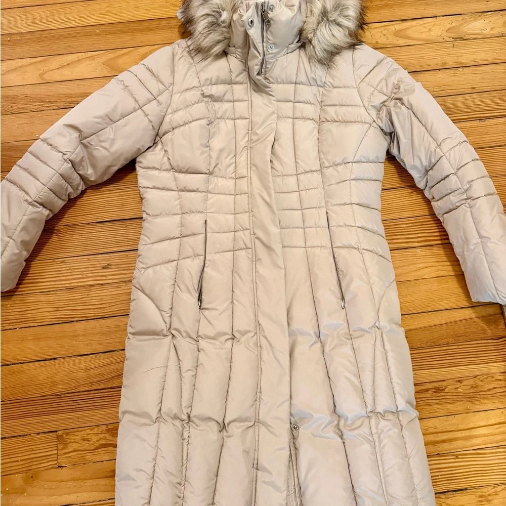 Calvin Klein Light Beige Puffer Coat with Faux Fur - Picture 2 of 7